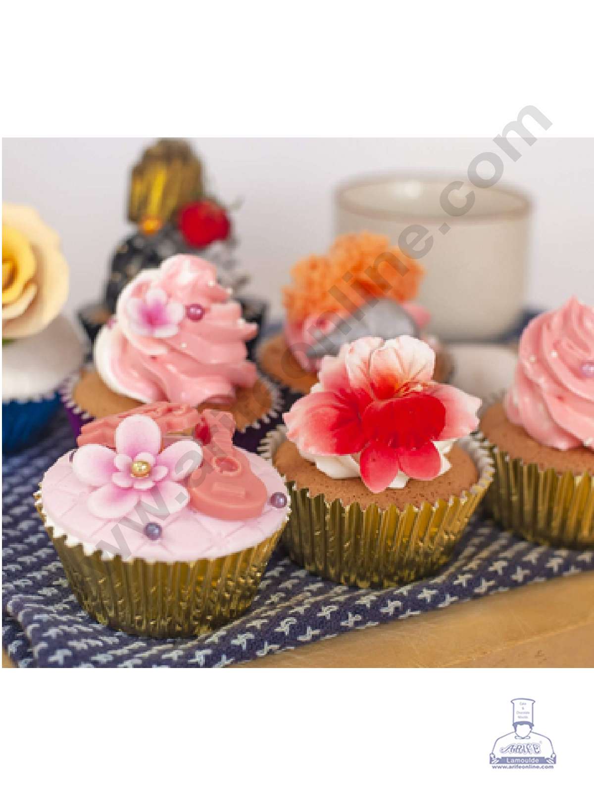 Gold Paper Liner For Cupcake and Muffins - Cylinder Pack 100 Pcs - 9 cm