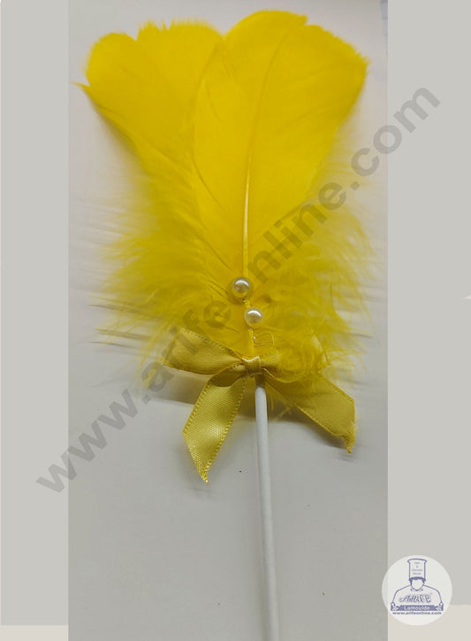 1 Piece Yellow Feather Topper For Cake Decoration (MOQ 12 PCS) (ID)