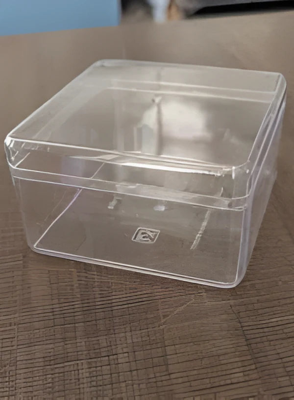 500ml Transparent Acrylic Dessert Square Tub With Lid (MOQ 500 PCS)   (RE)