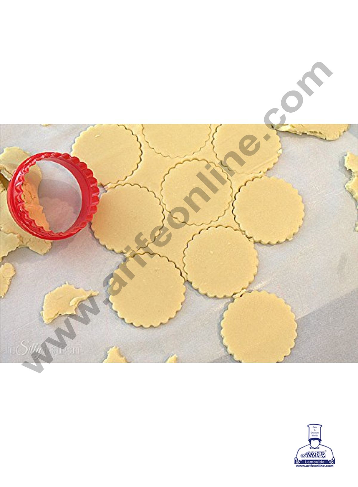 Plastic 5 pcs Round Shaped Plastic Cookie Biscuit Pastry Fondant and Cake Cutter SBDT-009  (MOQ 12 PCS) (RE)