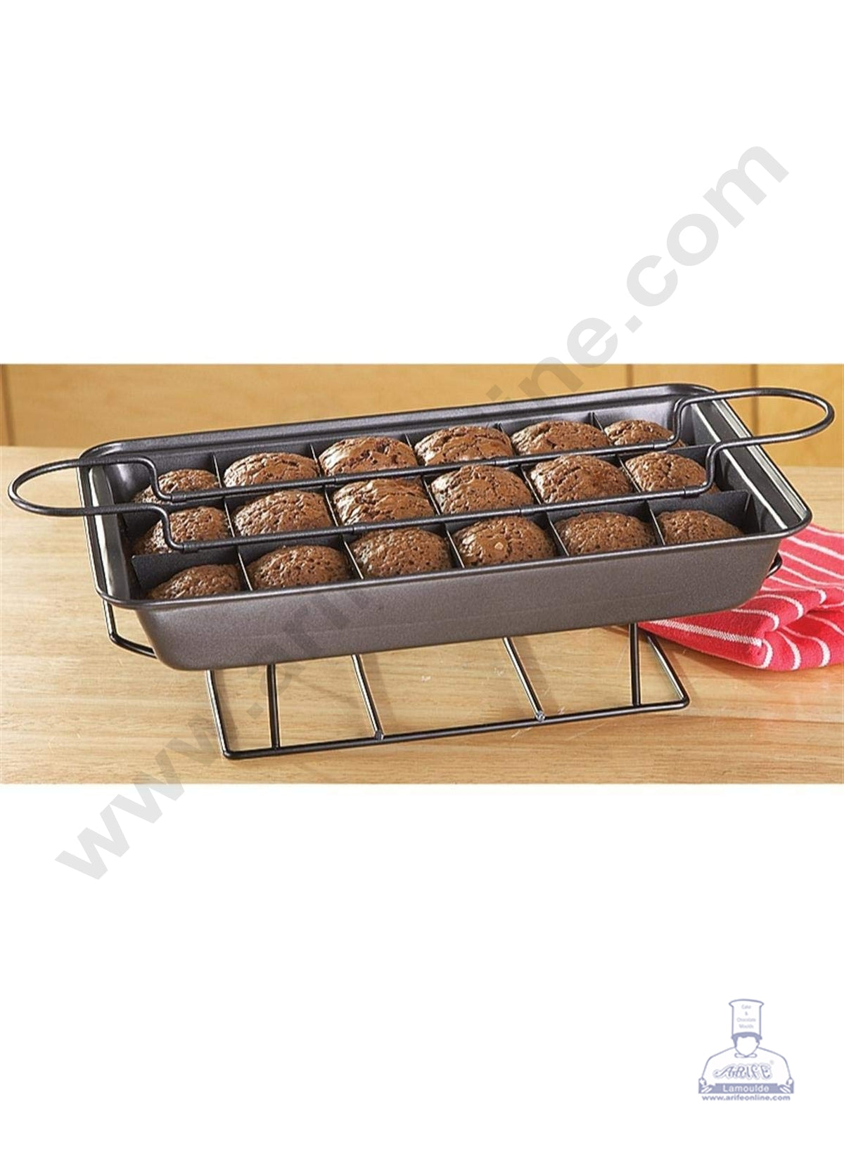 Non Stick 3 Set Brownie Pan Cake Mold Built-in Slice Removable Bottom Cake Pans (MOQ 12 PCS)