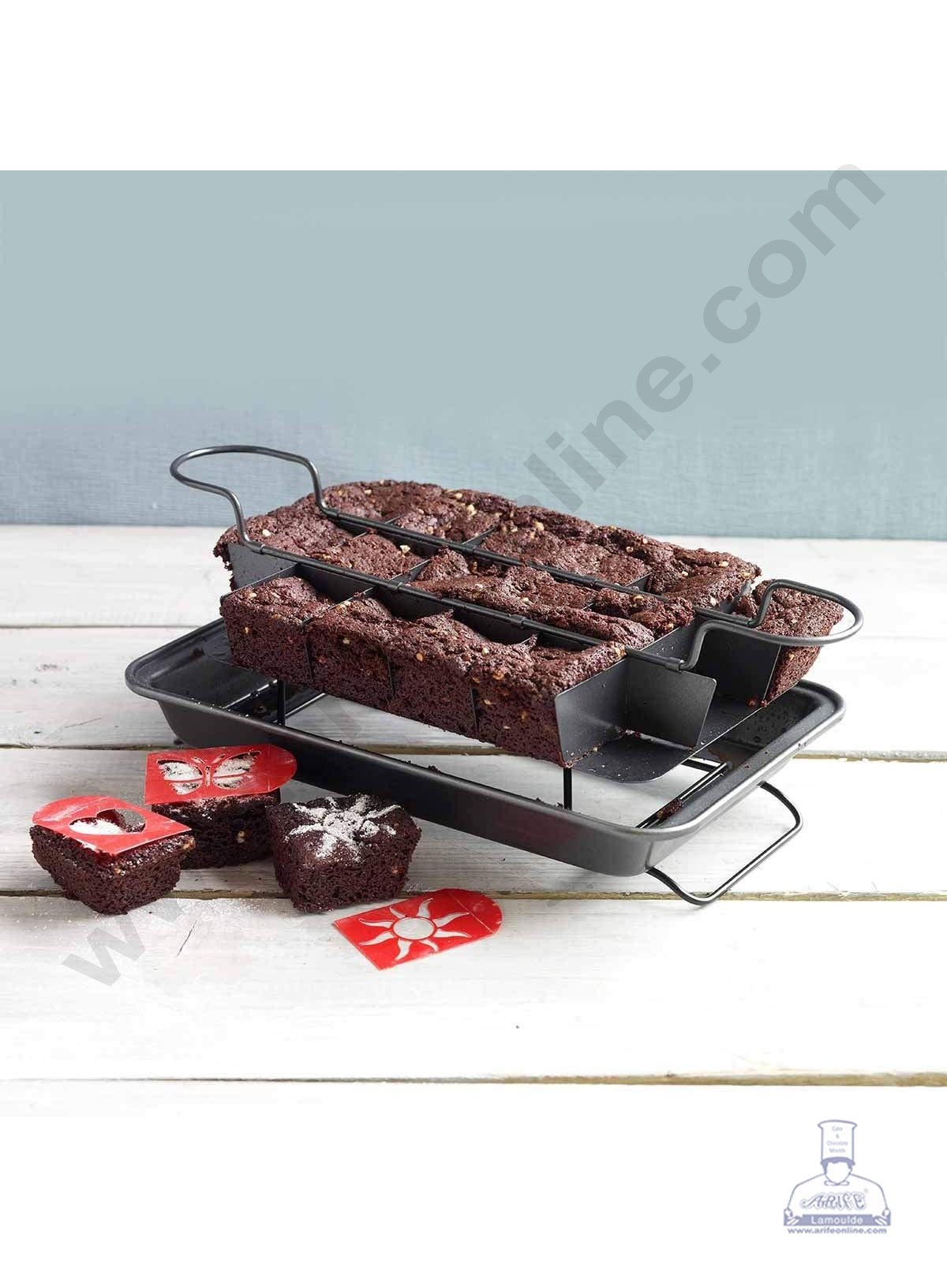 Non Stick 3 Set Brownie Pan Cake Mold Built-in Slice Removable Bottom Cake Pans (MOQ 12 PCS)