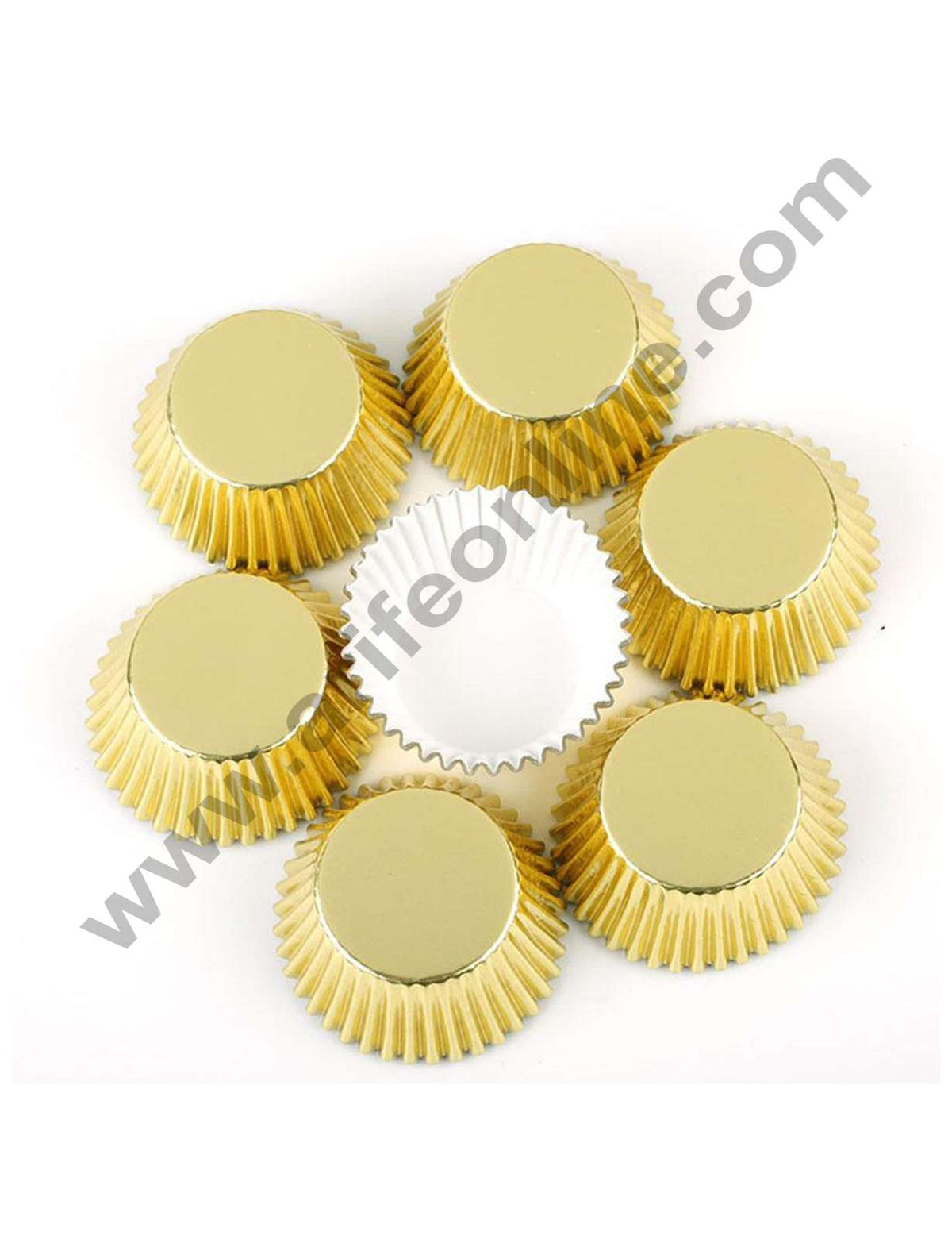 Golden Paper Liner For Cupcake and Muffins - 300 Pcs - 8 cm (MOQ 500 PCS)