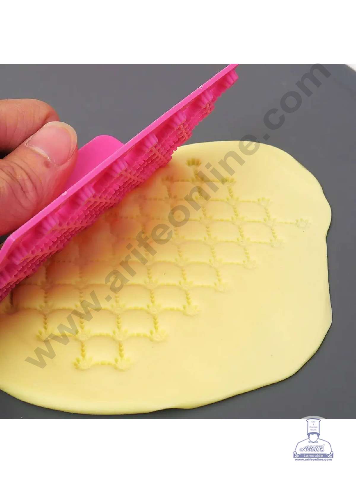 Flower Design Quilt Embosser Molds, Cookie Biscuit Mold Fondant Cake Tools (MOQ 12 PCS) (IE)