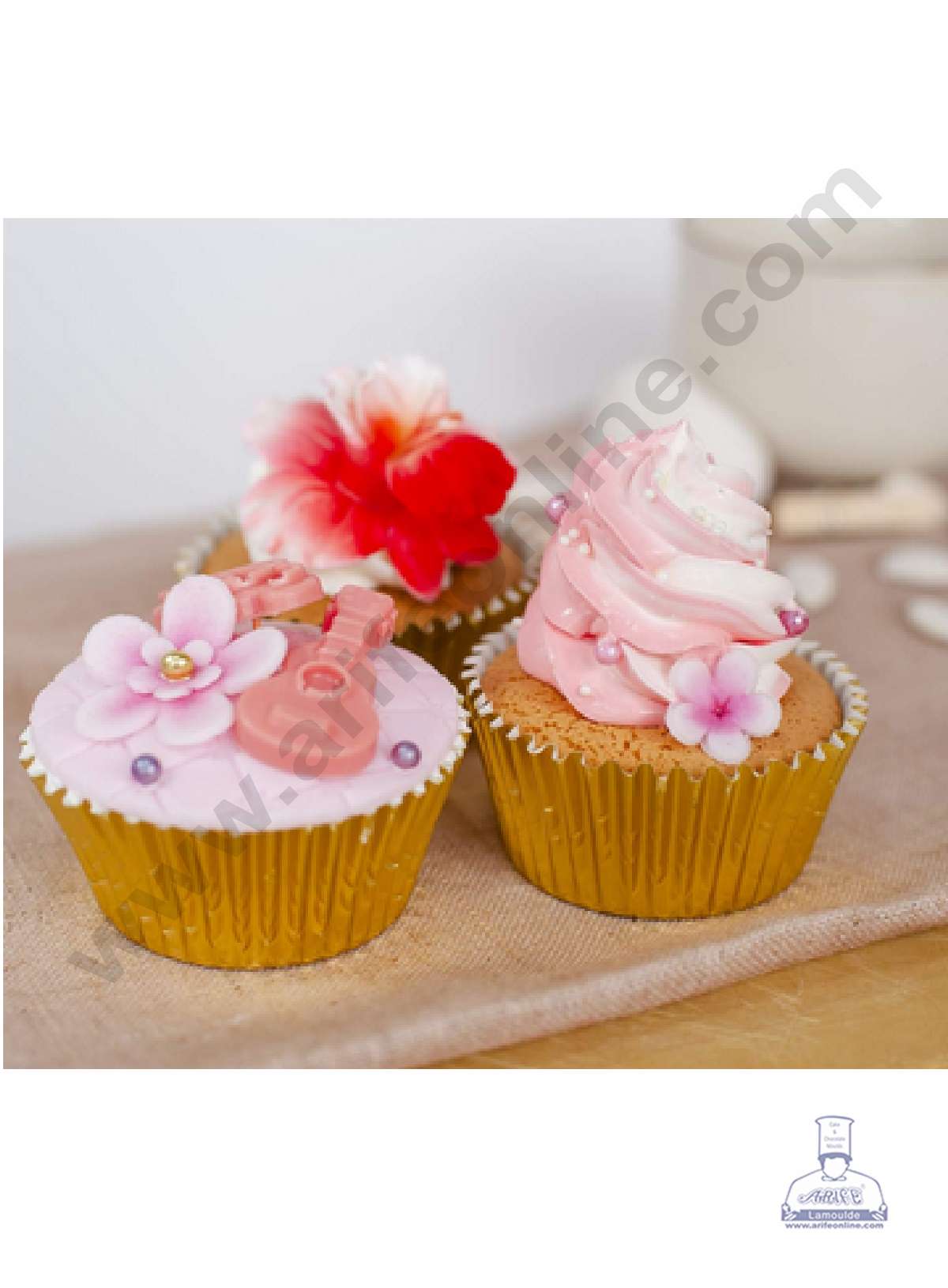 Gold Paper Liner For Cupcake and Muffins - Cylinder Pack 100 Pcs - 9 cm